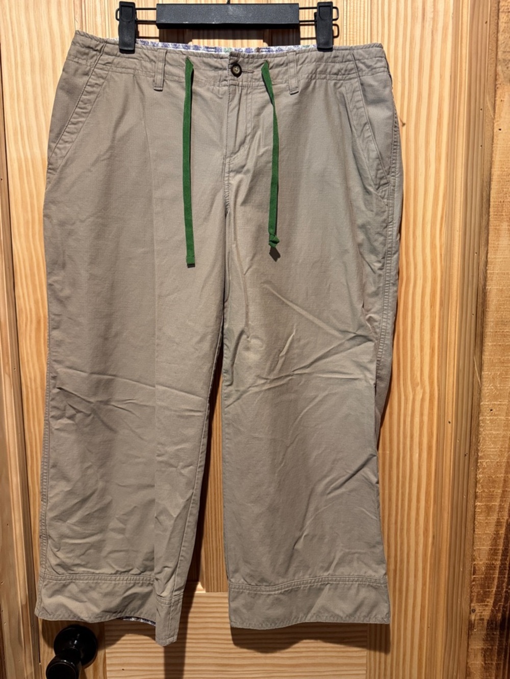 Horny Toad Stone Capris with Green Drawstring